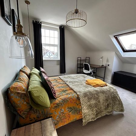 Seaside Rentals Bournemouth - 2Br, Upto 6Ppl, Beach 3 Min Walk, Dogs Ok, Wifi, Park 2 Cars ภายนอก รูปภาพ