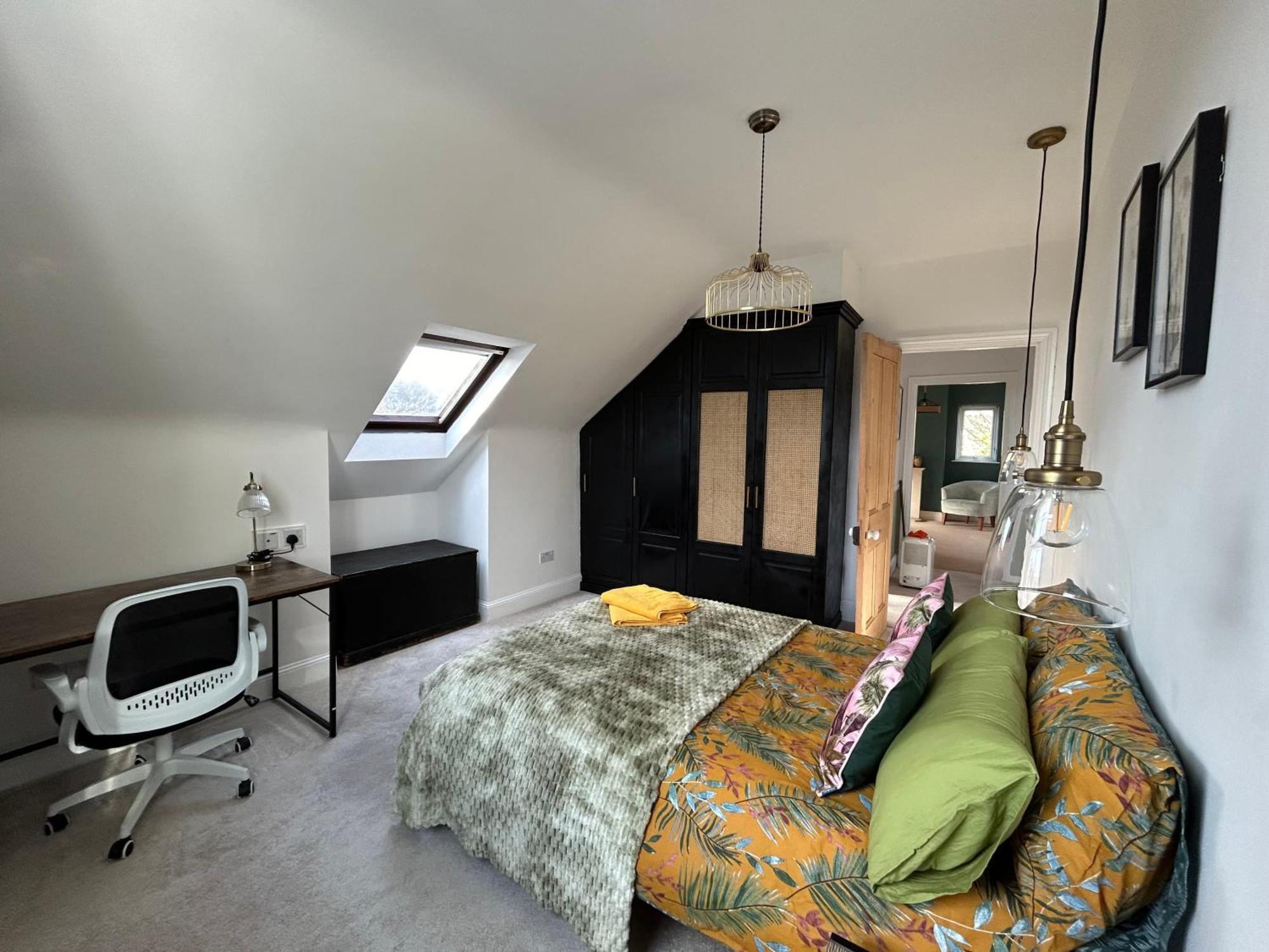Seaside Rentals Bournemouth - 2Br, Upto 6Ppl, Beach 3 Min Walk, Dogs Ok, Wifi, Park 2 Cars ภายนอก รูปภาพ